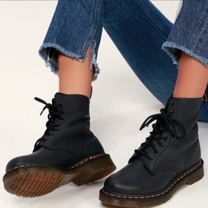 Dr. Martens 1460 Pascal Black Virginia Boots